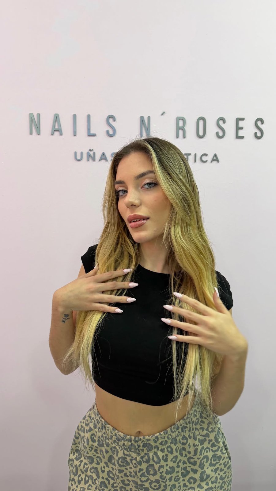 Nails N’Roses photo 11